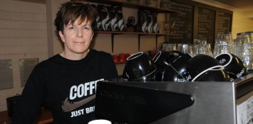 dubbo coffee same sex woman