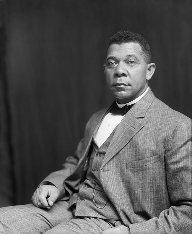 Booker_T._Washington_by_Francis_Benjamin_Johnston_c._1895